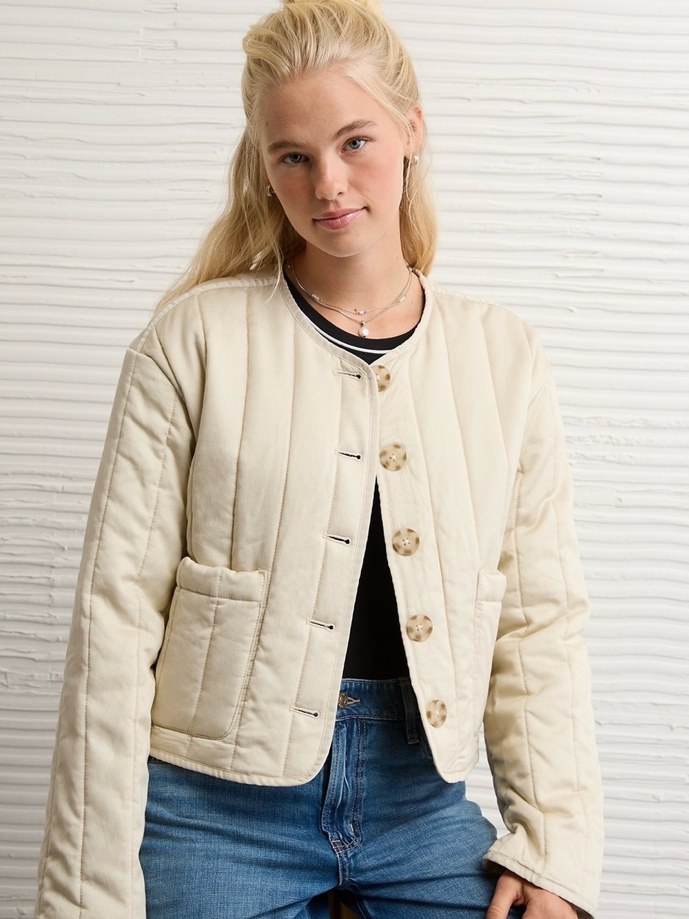 American Eagle Cream Quilted Button-Front Puffer Jacket in Cream. M, NWT